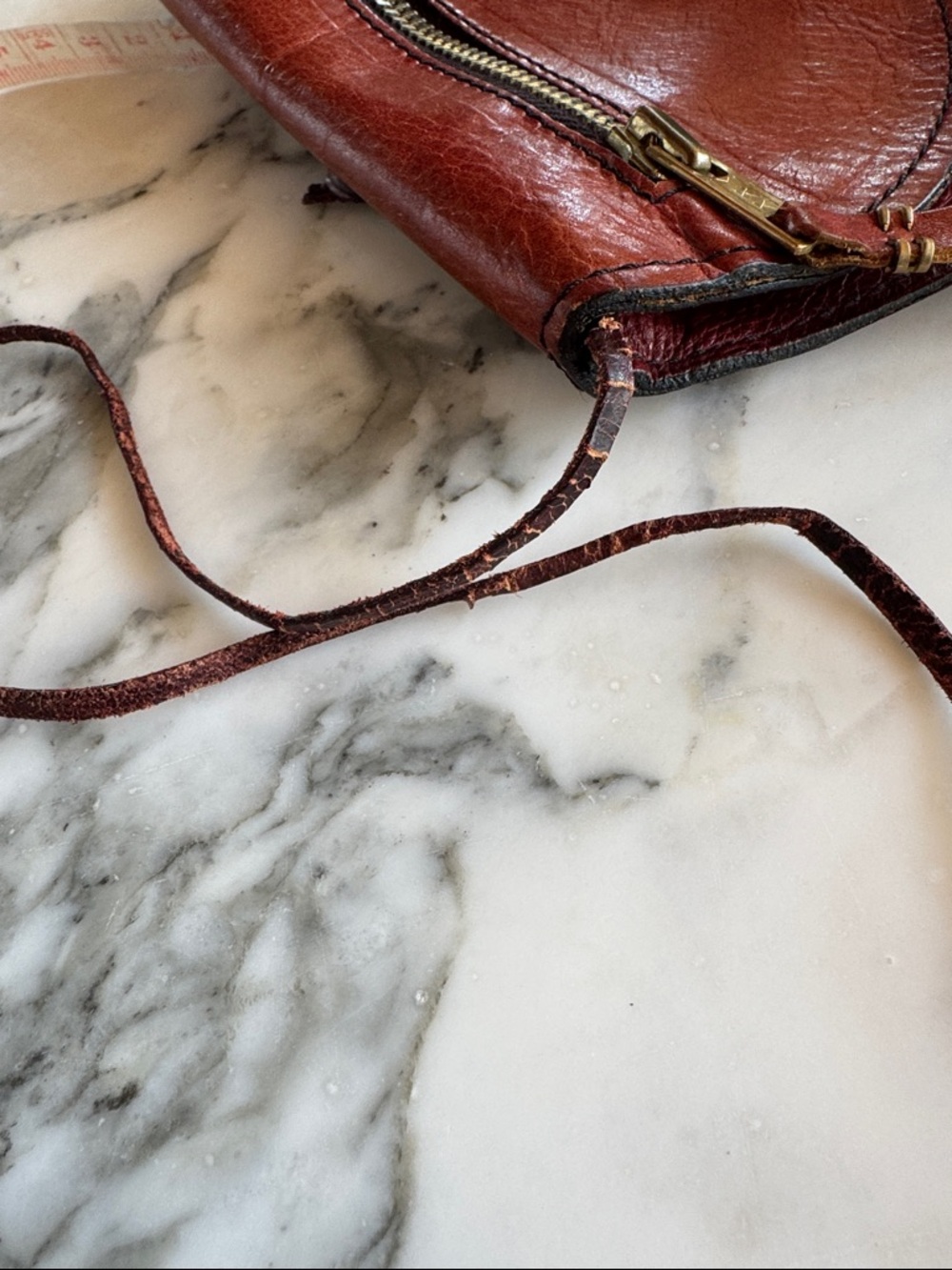 Vintage Leather Crossbody Purse Bag - Picture 11 of 11